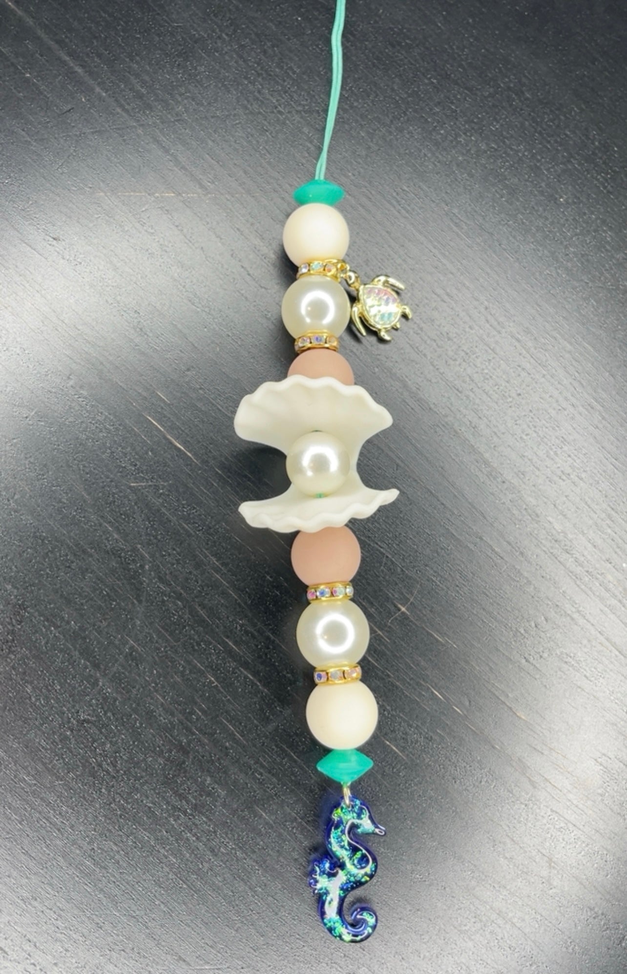 Sea Shell Rolling In LuxeSip Charm
