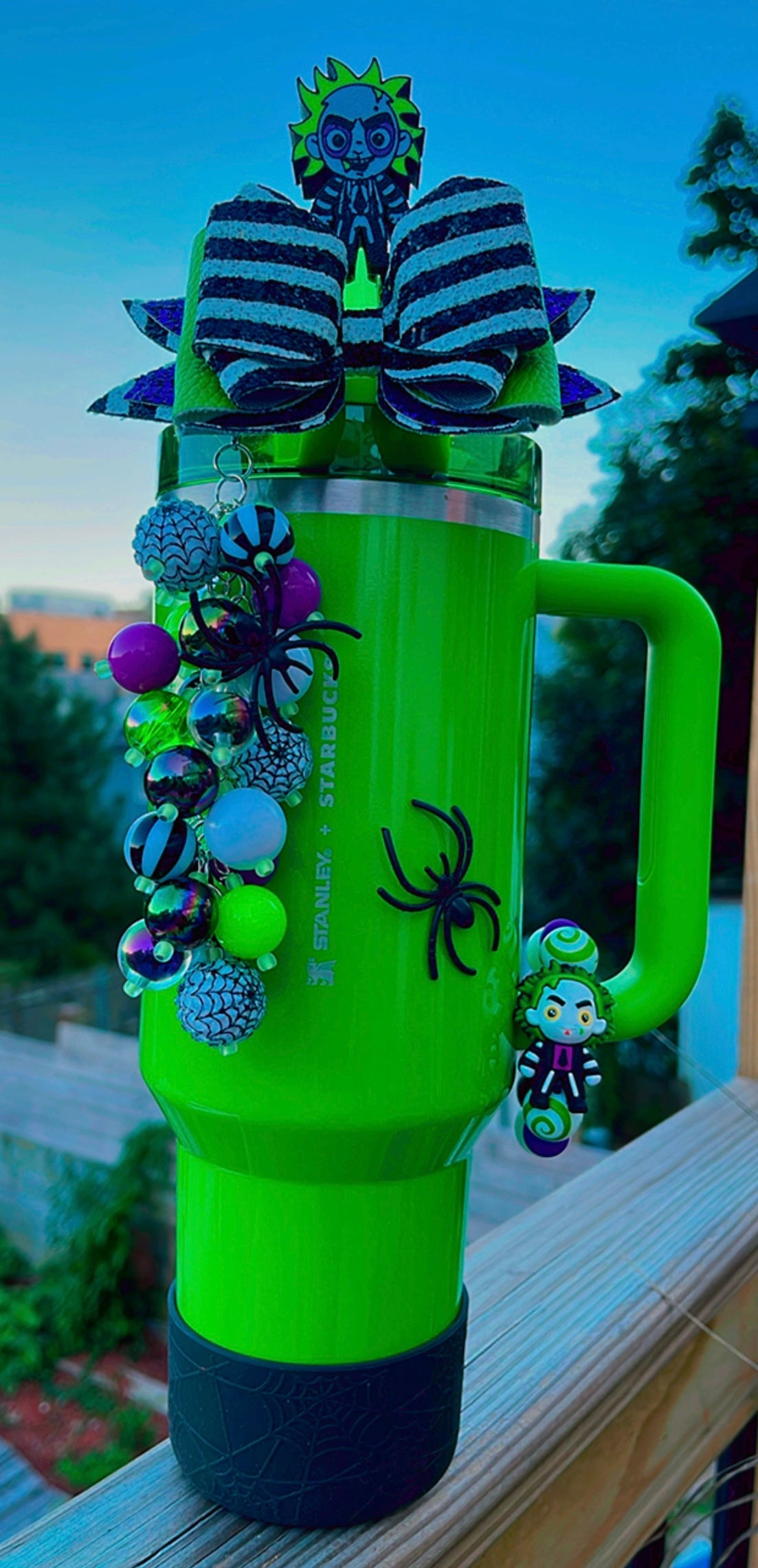 The Juice GLOW Straw Baubles - EXCLUSIVE